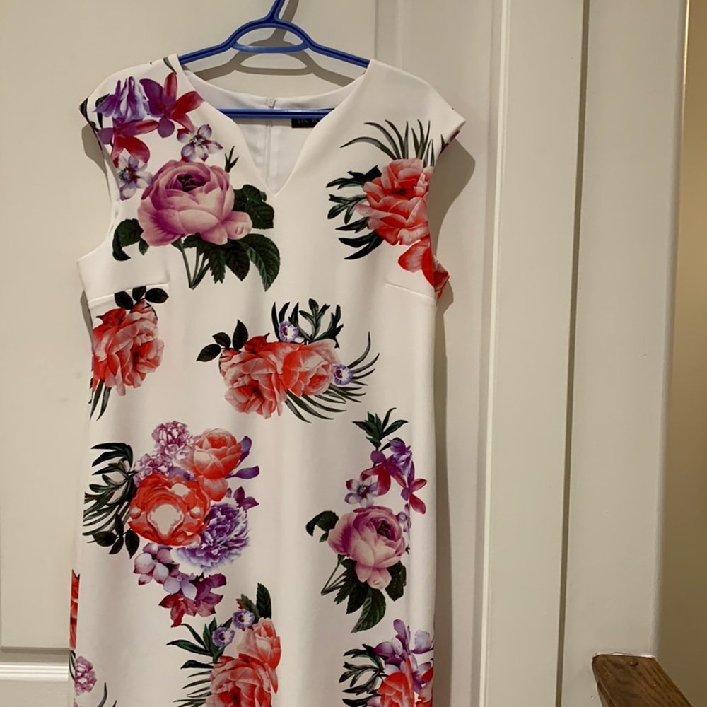 NWOT vin rouge dress